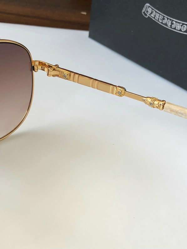 Picture of Chrome Hearts Sunglasses _SKUfw39283166fw